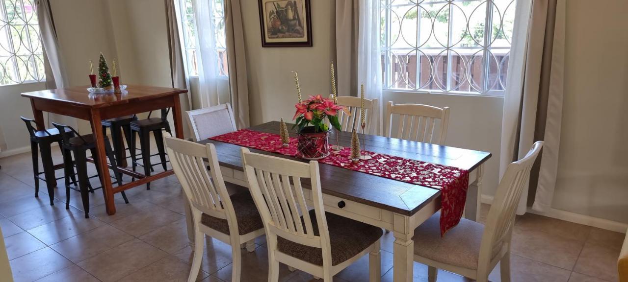 Komfort Getaway Villa At Countrymist Ocho Rios Bagian luar foto