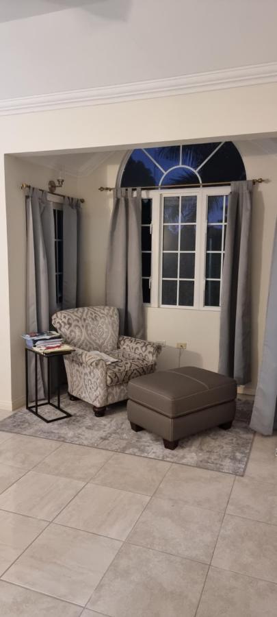 Komfort Getaway Villa At Countrymist Ocho Rios Bagian luar foto