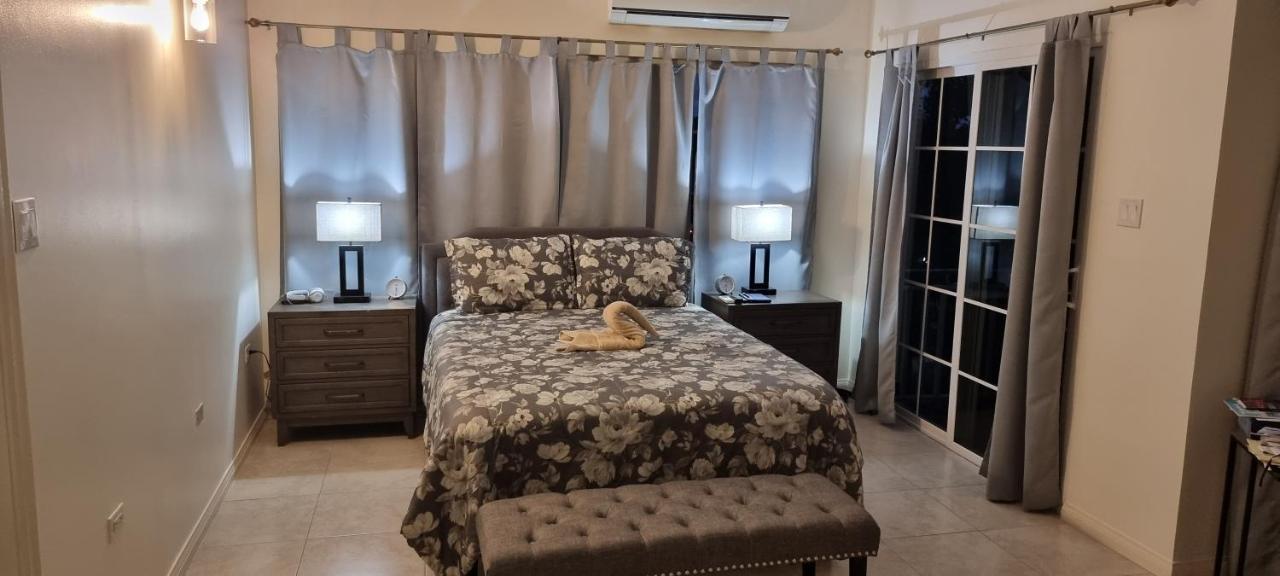 Komfort Getaway Villa At Countrymist Ocho Rios Bagian luar foto